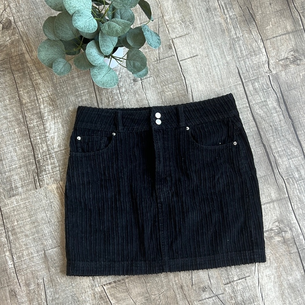 BDG urban outfitters corduroy mini skirt black size medium